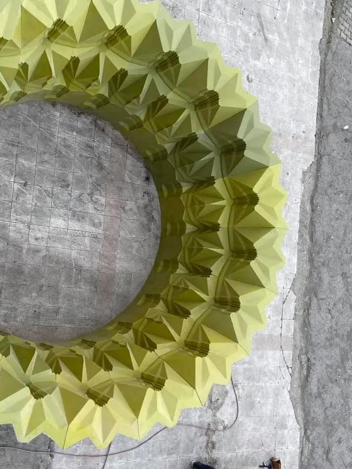 Şahinbey Millet Camii için üretilen fiberglas kalıp parçaları, atölyede