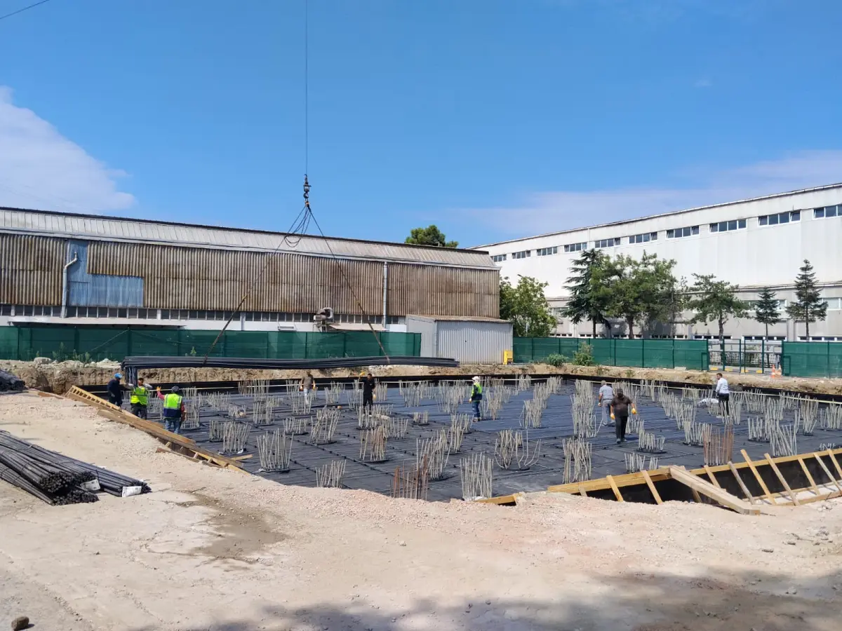 Gölcük Tersanesi camii — radye temel donatısı ve tersane hangarları