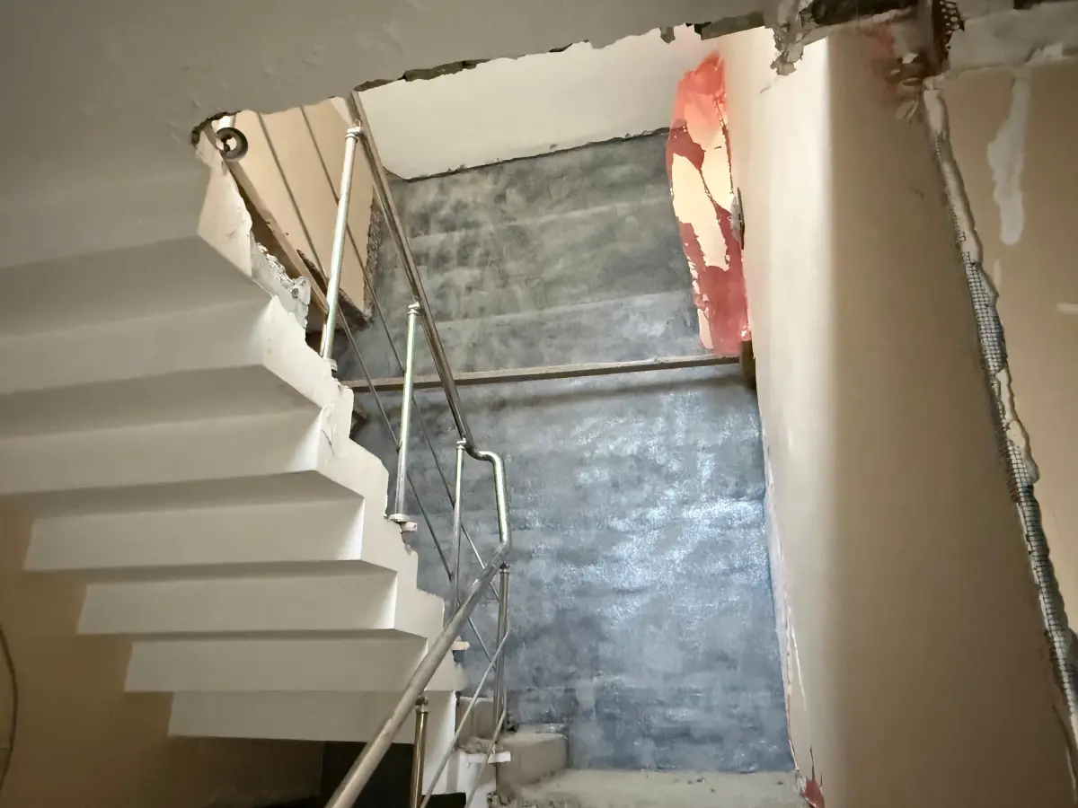 Kiriş alt yüzeyinde karbon plaka uygulaması
