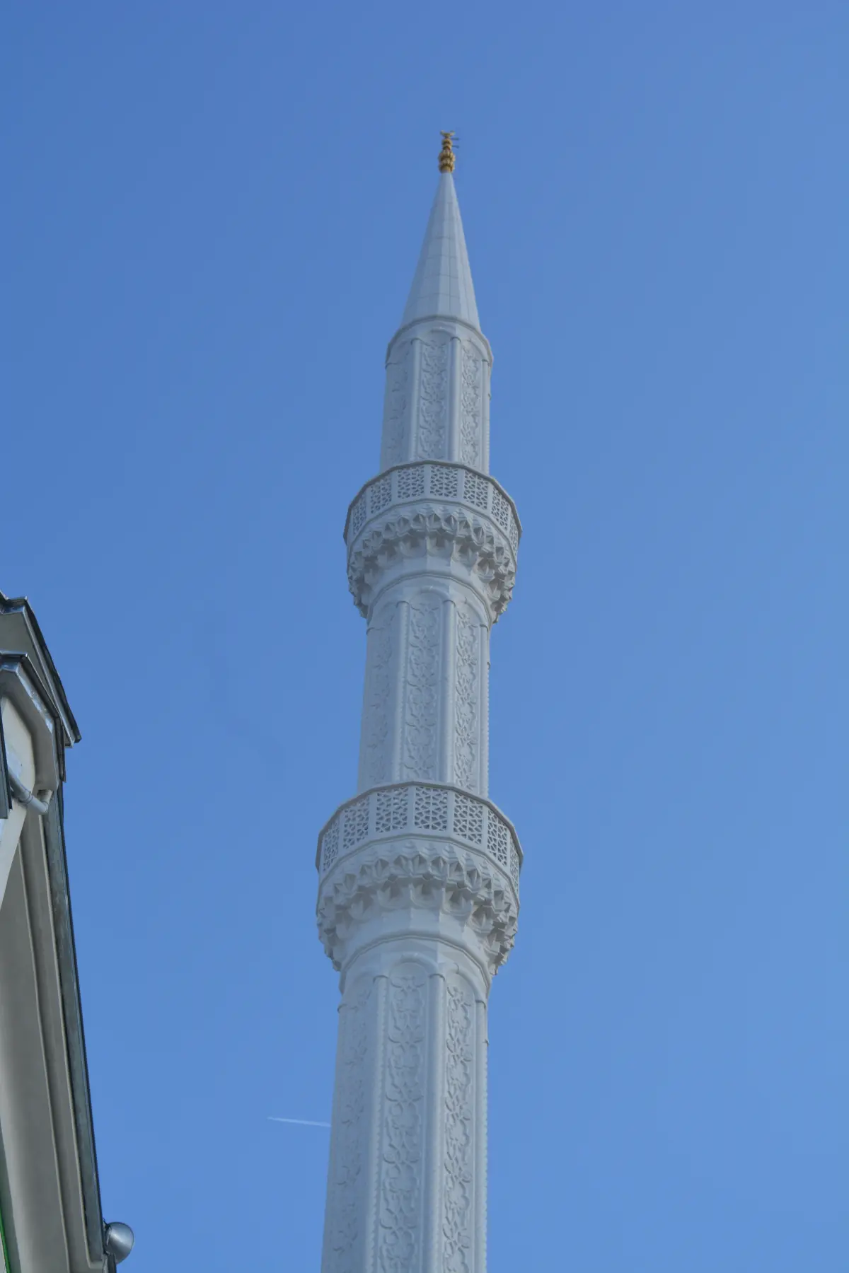 İki şerefenin üst üste hizalanışını gösteren minare kesiti